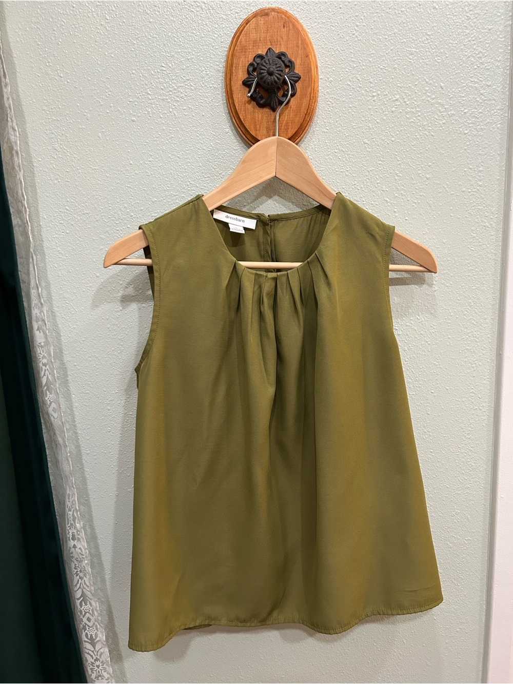 Dressbarn Sleeveless Shell/ Blouse